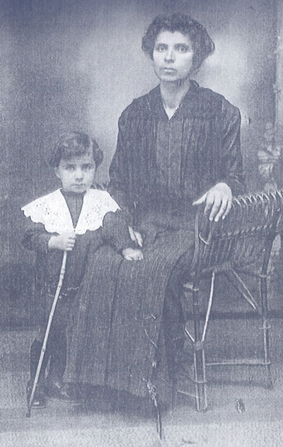Aurelia-Anna-PIARDI-Minutola-con-Antonino.-Catania1918