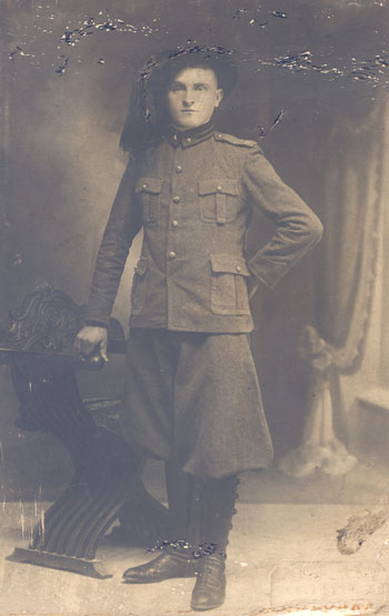 Piardi Giuseppe (1906),bersagliere. BO, 1926
